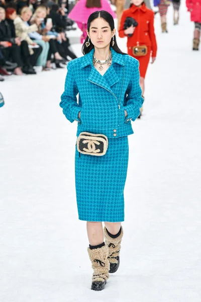 Look 43